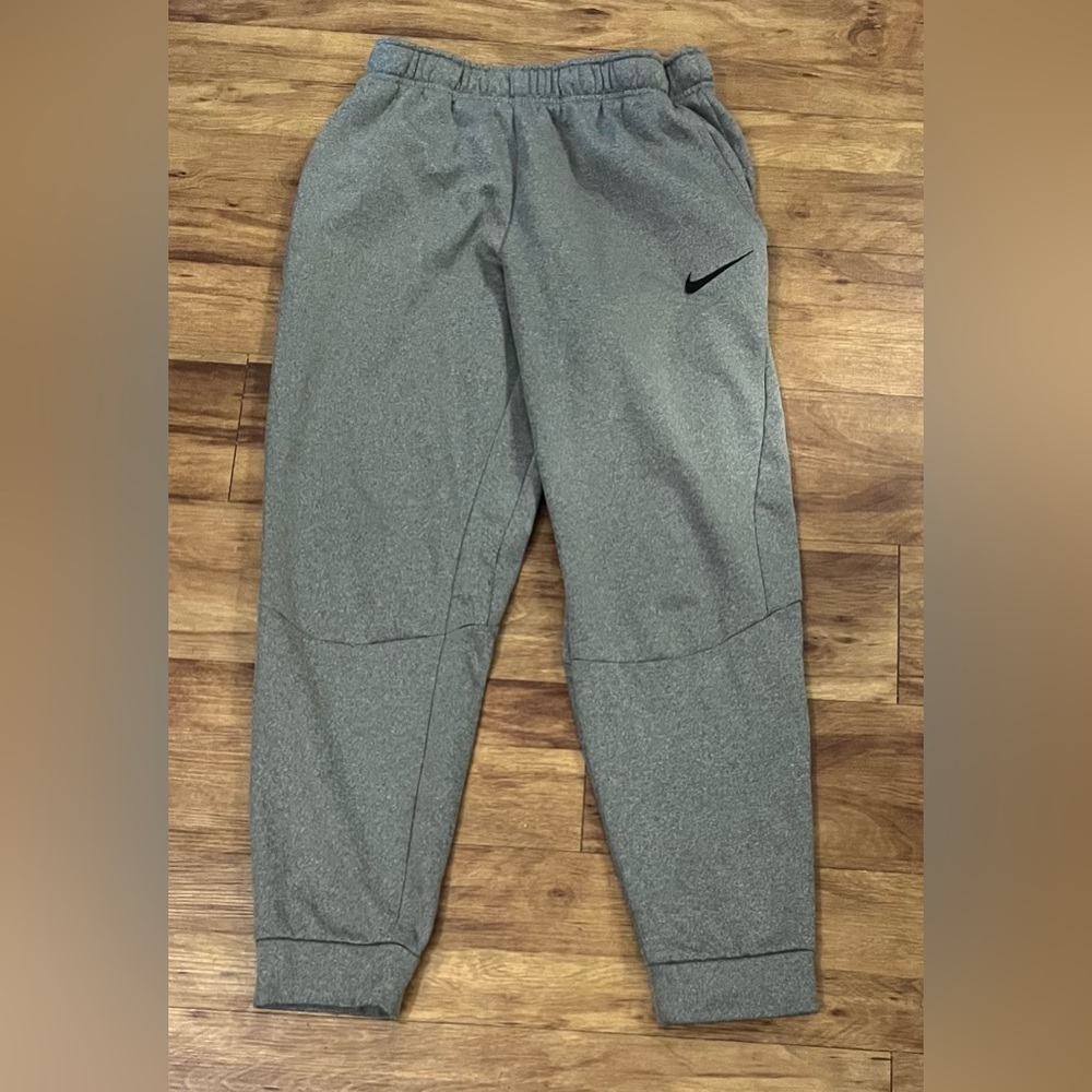 NIKE - Classic Athletic Joggers